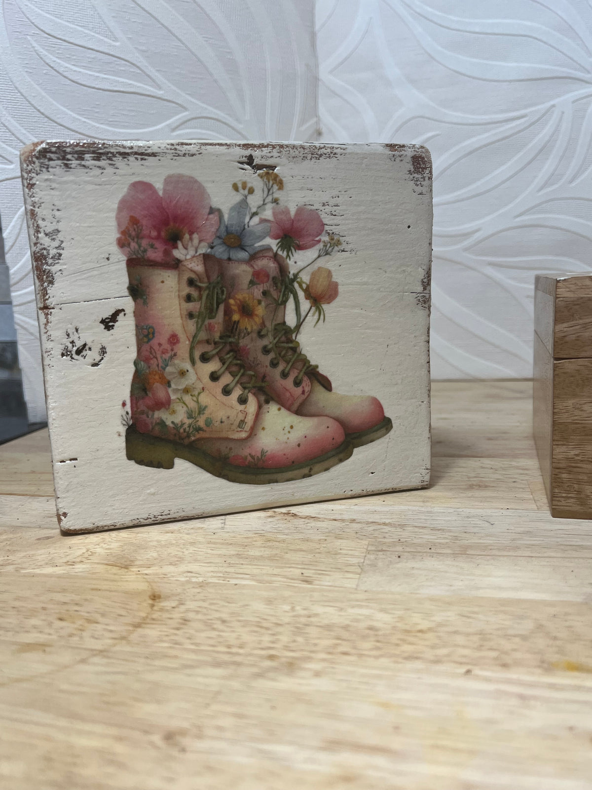 Shelf Sitters Decor